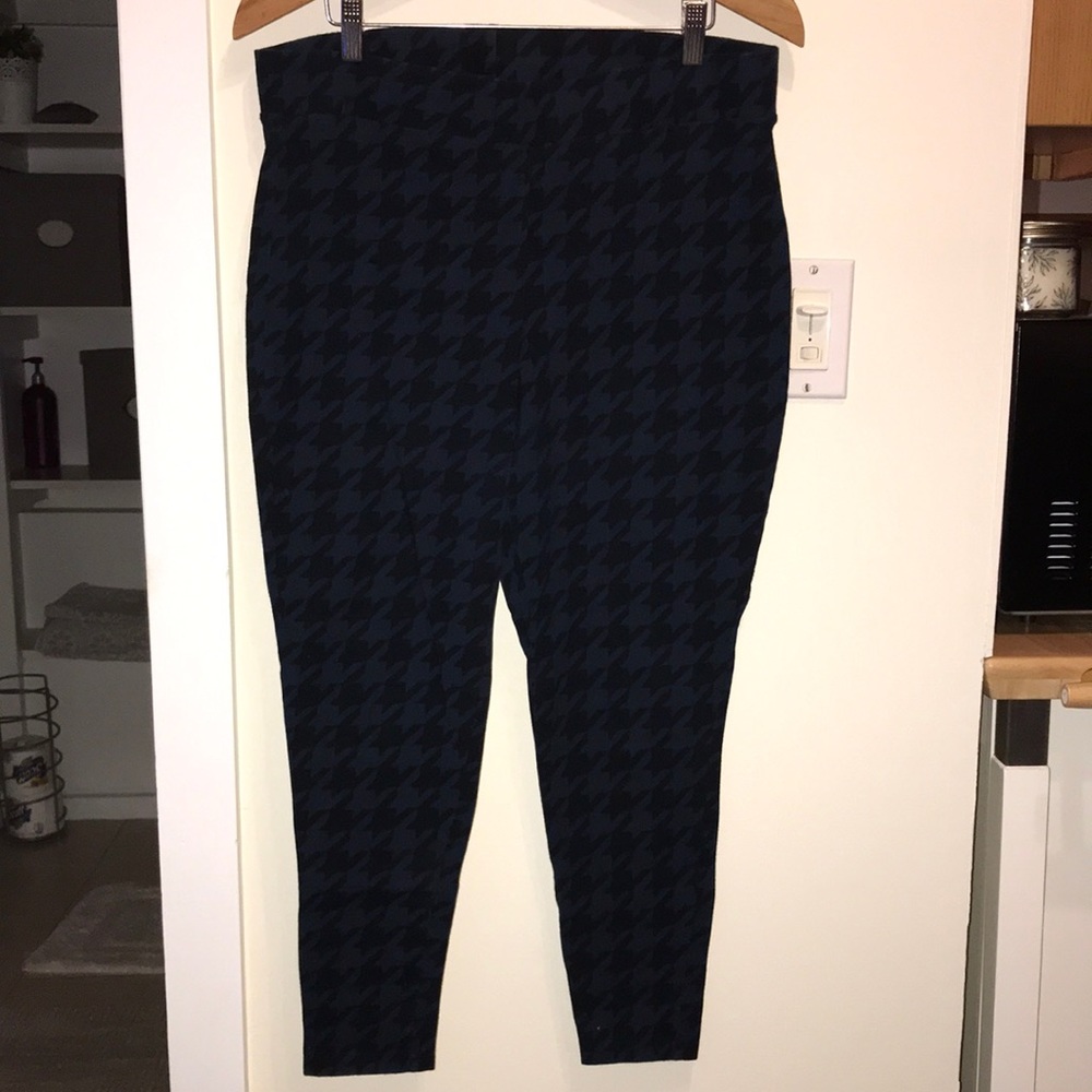 Torrid size 2 leggings.